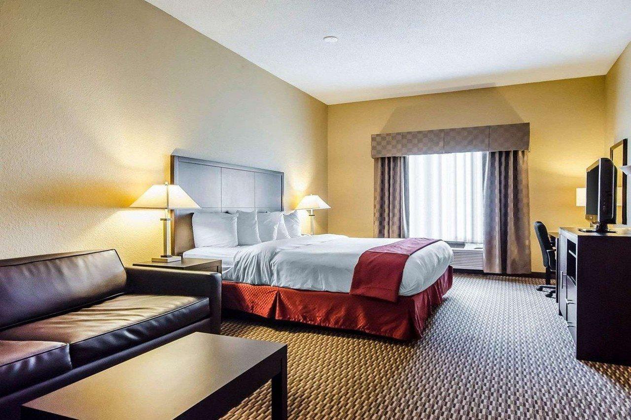Quality Suites La Grange Extérieur photo