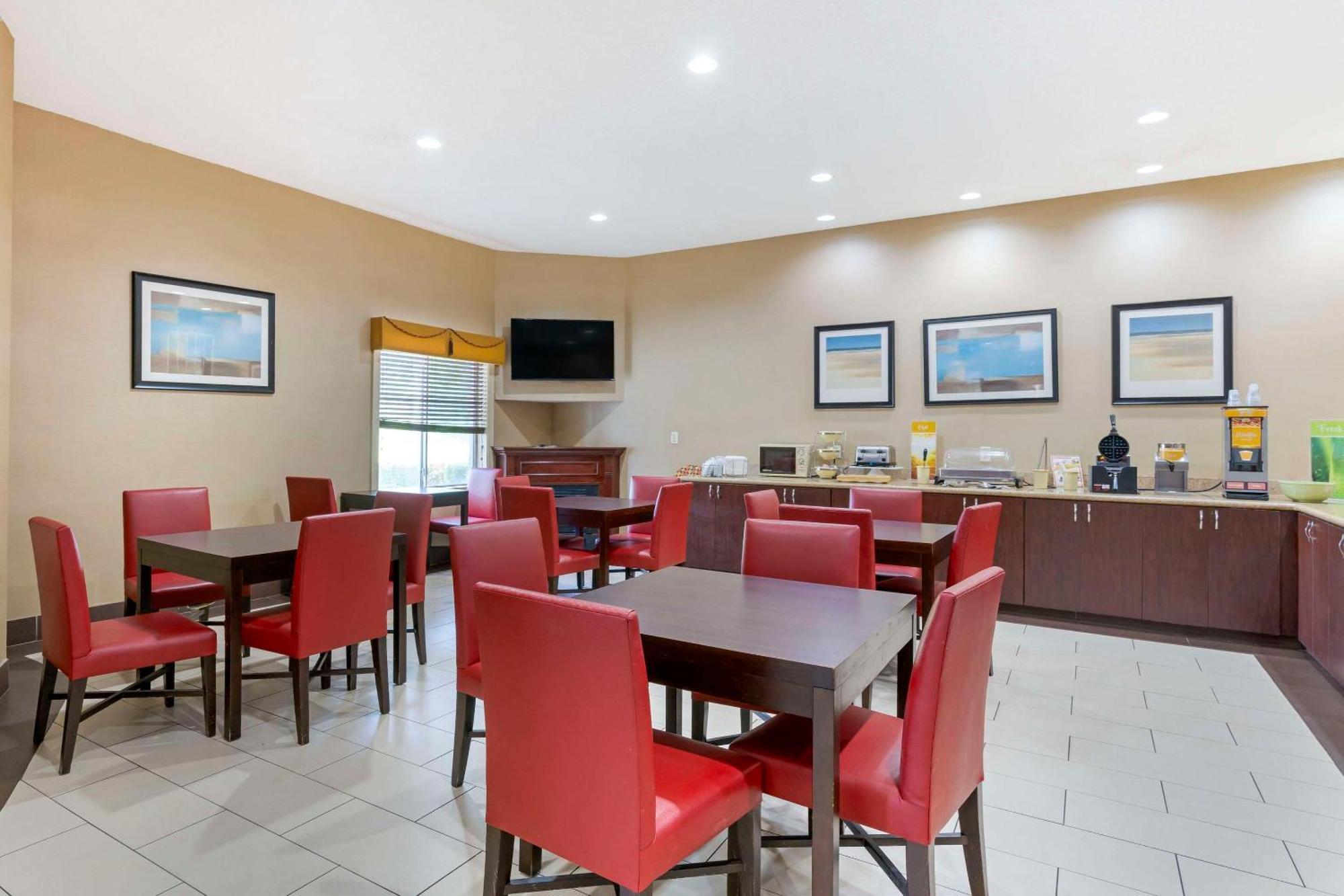 Quality Suites La Grange Extérieur photo