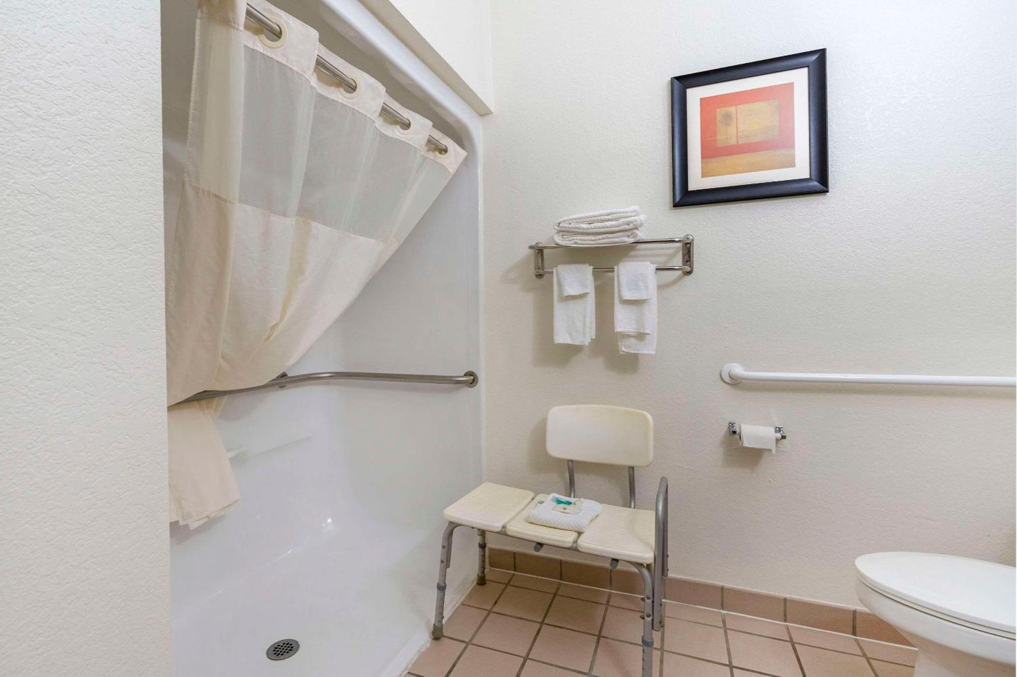 Quality Suites La Grange Extérieur photo