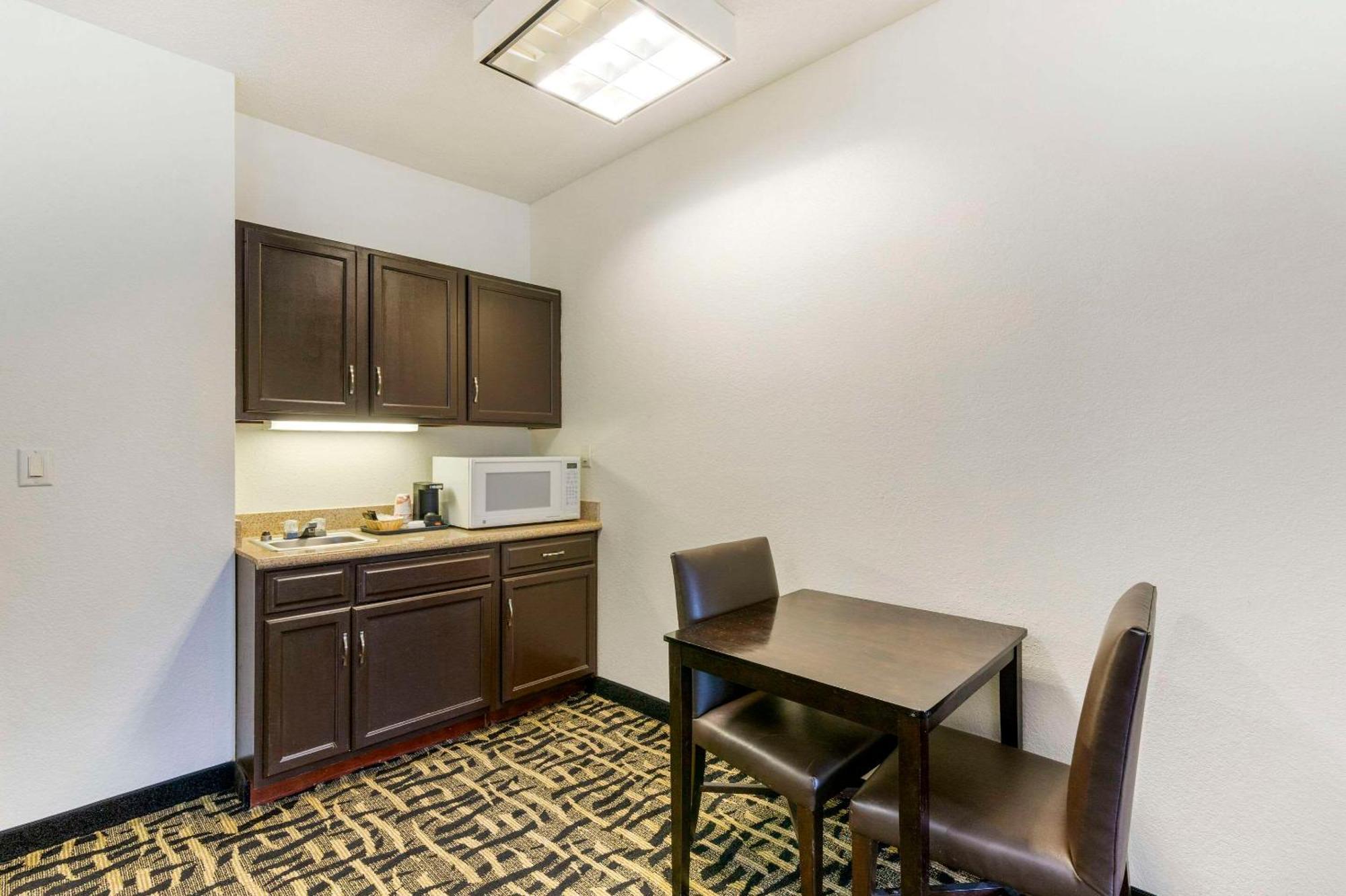 Quality Suites La Grange Extérieur photo