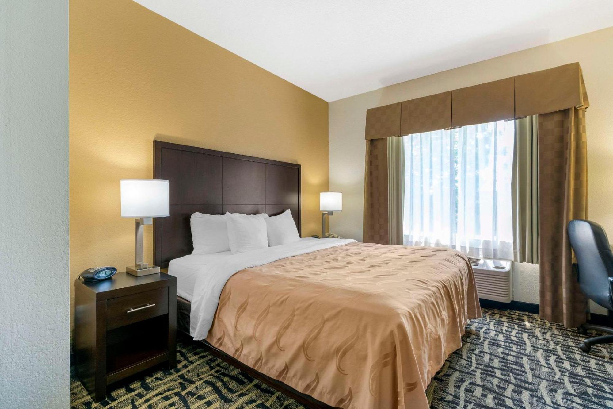 Quality Suites La Grange Extérieur photo